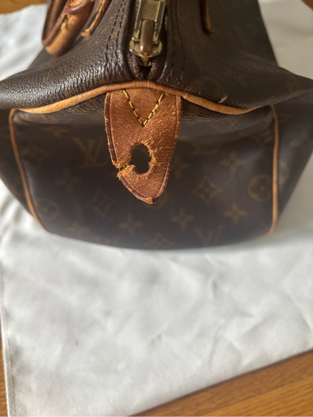 Louis Vuitton Vintage Speedy 30 Monogram Canvas Handbag - Picture 13 of 13